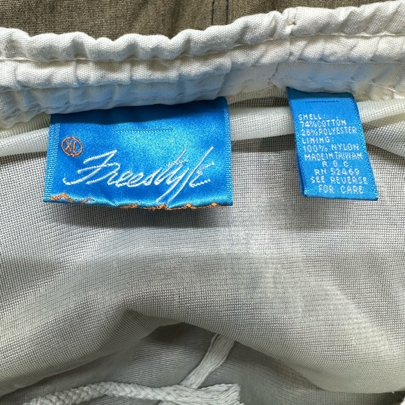 Vintage Free Style Dryfit Shorts 🩳 - Picture 3 of 3